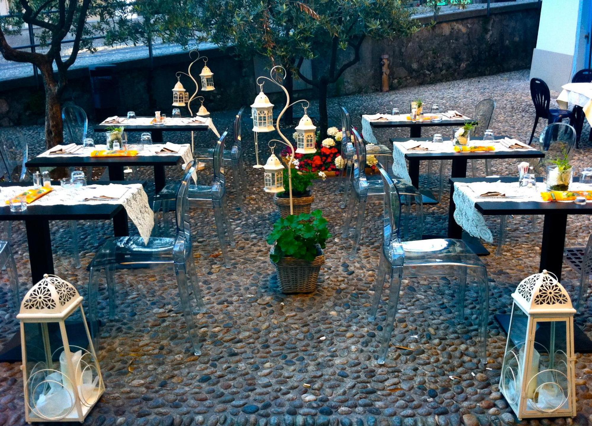 Albergo Diffuso Vulcano Village Castro  Exterior photo